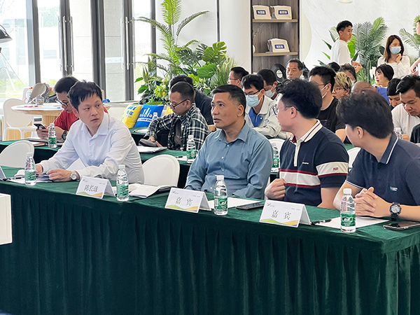富山工業(yè)園相關(guān)領(lǐng)導(dǎo)、企業(yè)代表與安全專家面對面交流